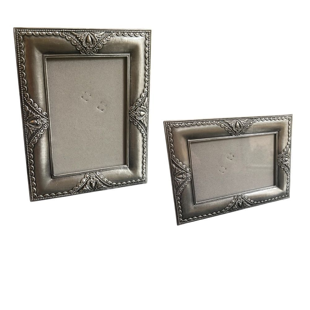 Metal Pictures Frame w/Hearts